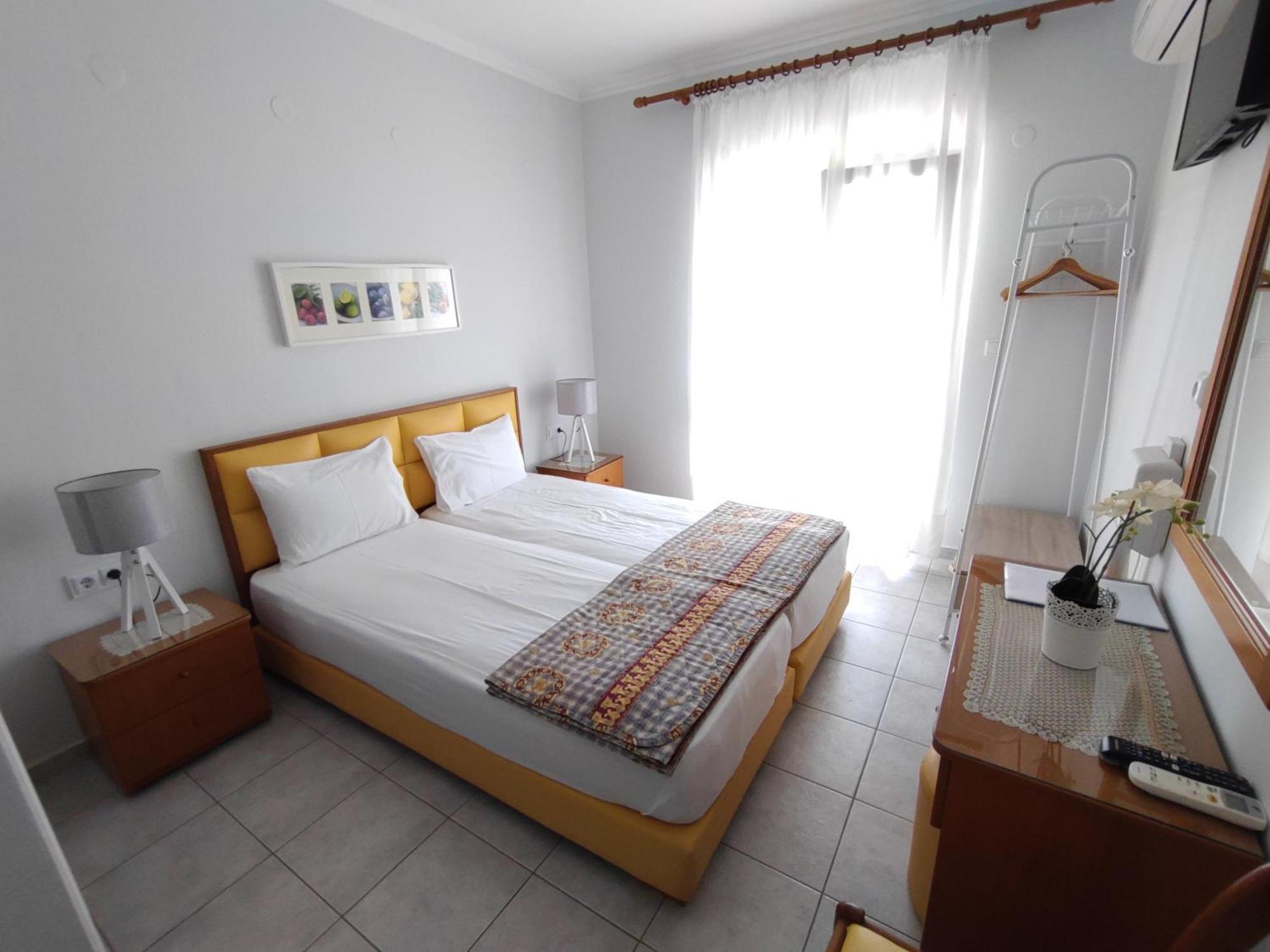 Ioli Apartments Limenas  Bilik gambar
