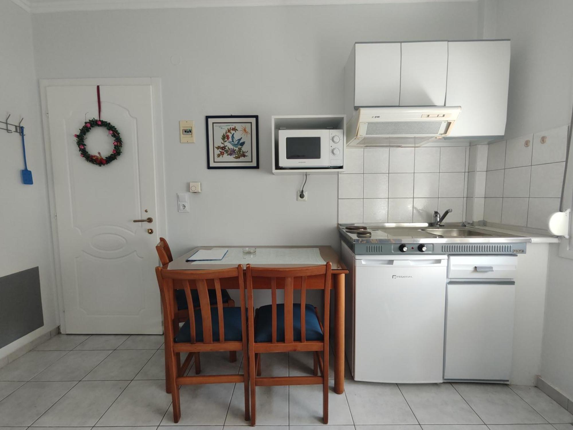 Ioli Apartments Limenas  Bilik gambar