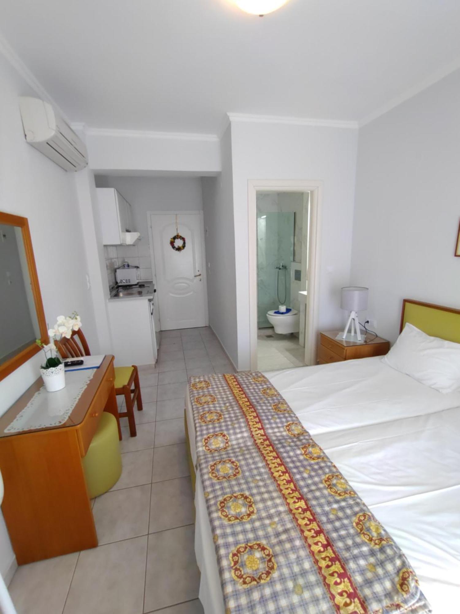 Ioli Apartments Limenas  Bilik gambar
